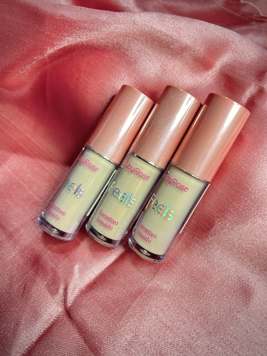 Corrector líquido Feels (Ruby Rose)